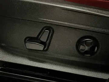 2018 Alfa Romeo Stelvio - image 18