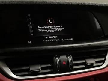 2018 Alfa Romeo Stelvio - image 25