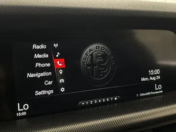 2018 Alfa Romeo Stelvio - image 23