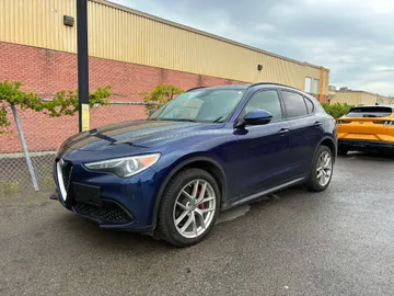 2018 Alfa Romeo Stelvio - image 3