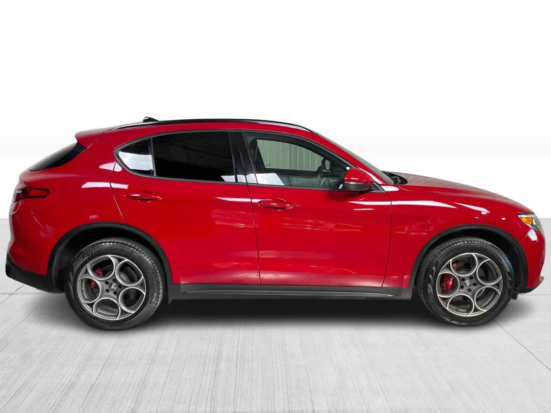 Alfa Romeo Stelvio 2023 à vendre - photo 2