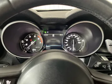 2023 Alfa Romeo Stelvio - image 16