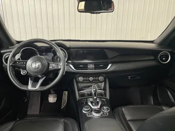 2023 Alfa Romeo Stelvio - image 14