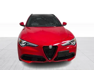 2023 Alfa Romeo Stelvio - image 2