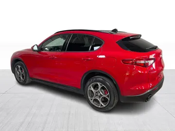2023 Alfa Romeo Stelvio - image 6