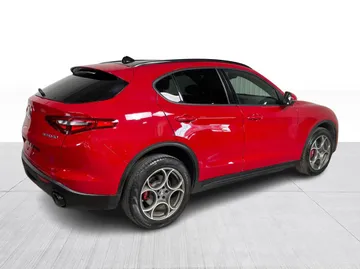 2023 Alfa Romeo Stelvio - image 8