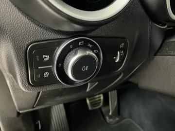 2023 Alfa Romeo Stelvio - image 18
