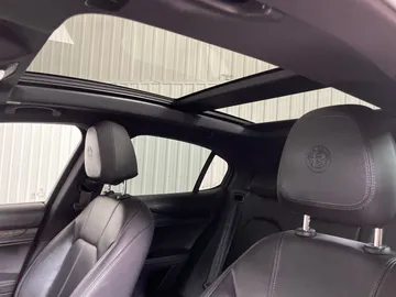 2023 Alfa Romeo Stelvio - image 12
