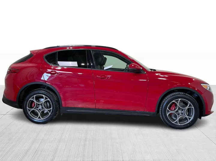 2022 Alfa Romeo Stelvio