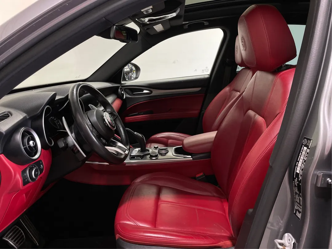 2020 Alfa Romeo Stelvio — photo 3