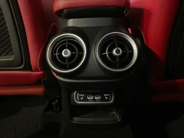 2020 Alfa Romeo Stelvio - image 33