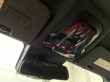 2020 Alfa Romeo Stelvio - image 17