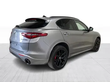 2020 Alfa Romeo Stelvio - image 15