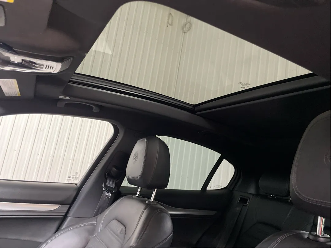 2021 Alfa Romeo Stelvio — photo 5