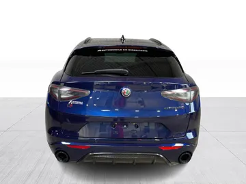 2021 Alfa Romeo Stelvio - image 12