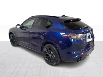 2021 Alfa Romeo Stelvio - image 11