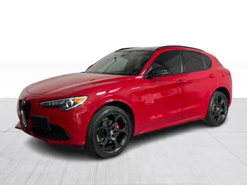 2023 Alfa Romeo Stelvio - image 10