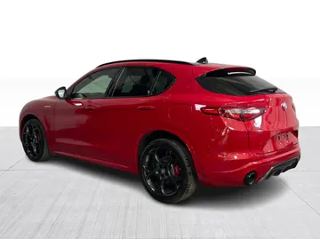 2023 Alfa Romeo Stelvio - image 12