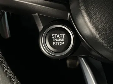 2023 Alfa Romeo Stelvio - image 26