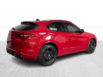 2023 Alfa Romeo Stelvio - image 15