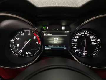2021 Alfa Romeo Stelvio - image 20