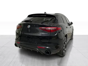 2021 Alfa Romeo Stelvio - image 15