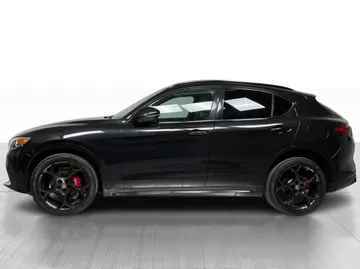2021 Alfa Romeo Stelvio - image 11