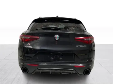 2021 Alfa Romeo Stelvio - image 13