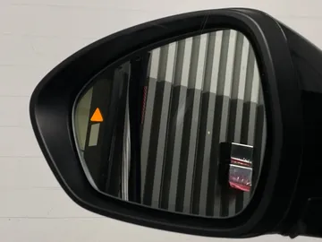 2021 Alfa Romeo Stelvio - image 22