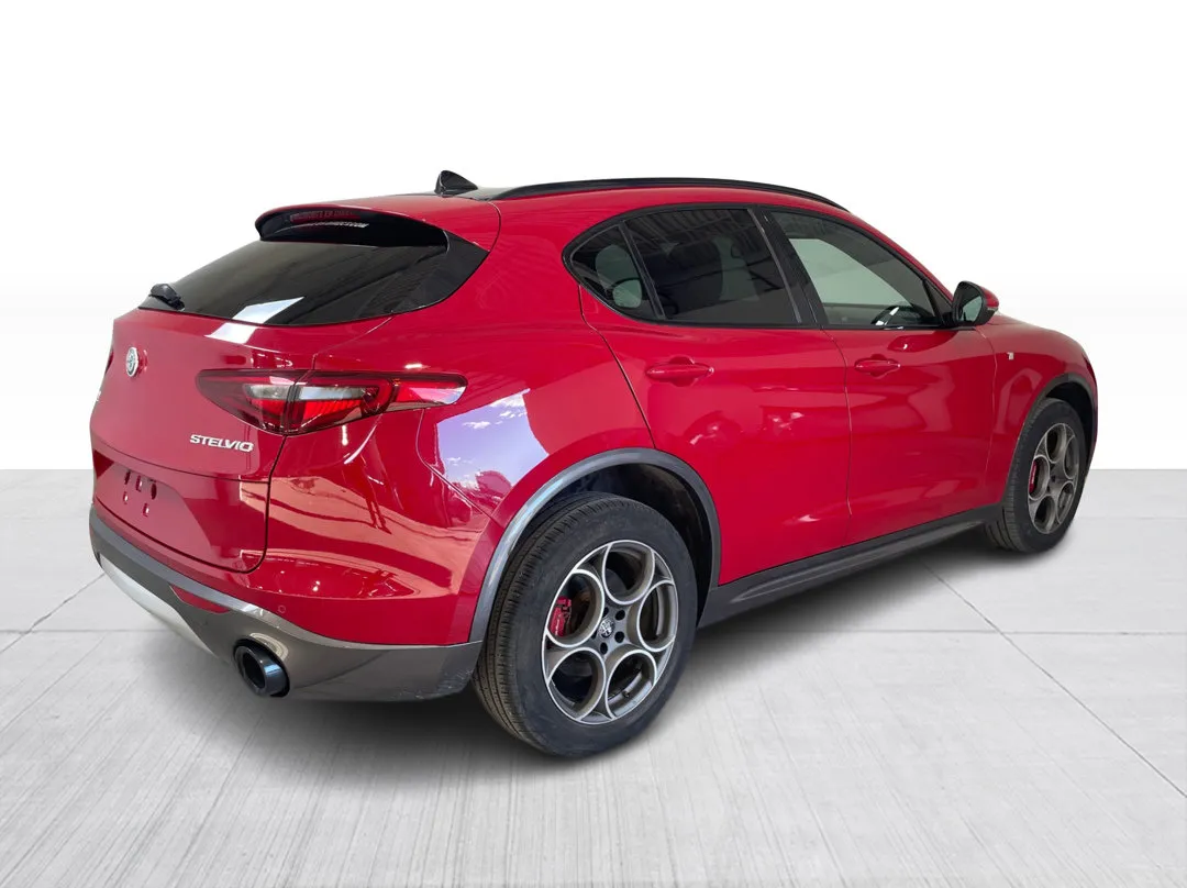 2022 Alfa Romeo Stelvio Ti, photo 7