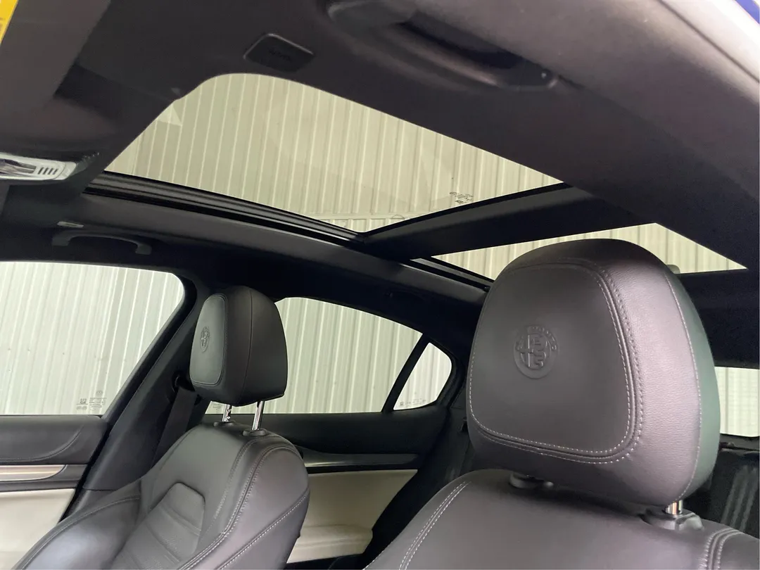 2021 Alfa Romeo Stelvio Ti Sport AWD, photo 5
