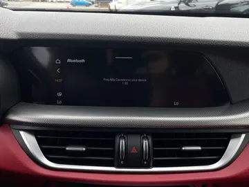 2021 Alfa Romeo Stelvio - image 27