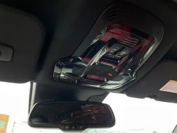2021 Alfa Romeo Stelvio - image 30