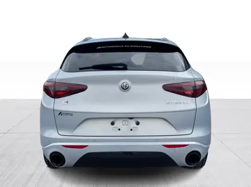 2021 Alfa Romeo Stelvio - image 12