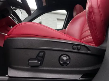 2021 Alfa Romeo Stelvio - image 25
