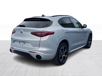 2021 Alfa Romeo Stelvio - image 14