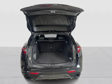 2023 Alfa Romeo Stelvio - image 13