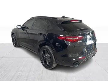 2023 Alfa Romeo Stelvio - image 11