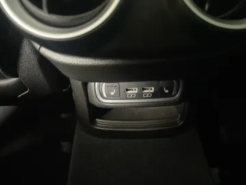2023 Alfa Romeo Stelvio - image 31