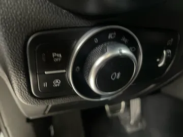 2023 Alfa Romeo Stelvio - image 19