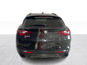 2023 Alfa Romeo Stelvio - image 12