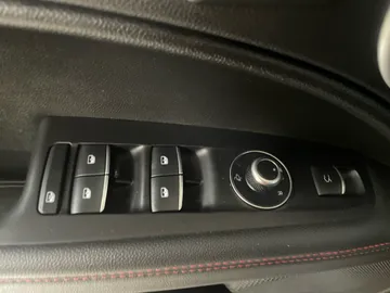 2023 Alfa Romeo Stelvio - image 30