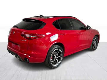 2022 Alfa Romeo Stelvio - image 14