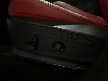 2022 Alfa Romeo Stelvio - image 21