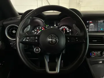 2022 Alfa Romeo Stelvio - image 18