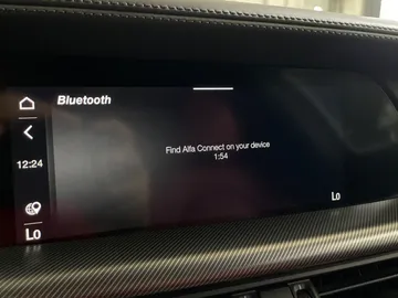 2022 Alfa Romeo Stelvio - image 31