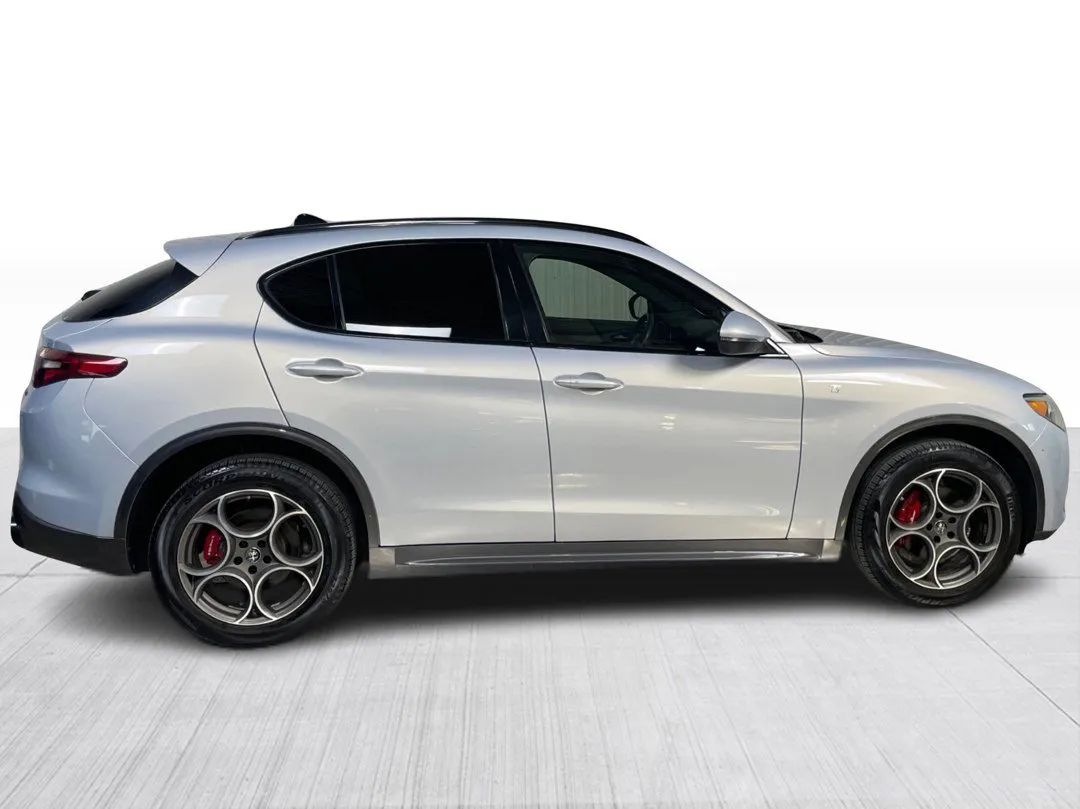 Alfa Romeo Stelvio 2023 à vendre - photo 2