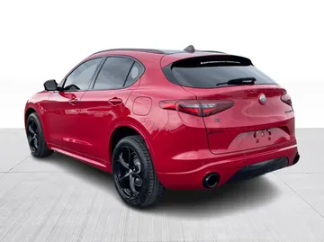 2020 Alfa Romeo Stelvio - image 11