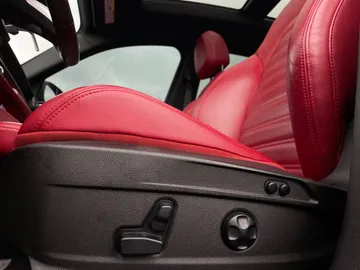 2020 Alfa Romeo Stelvio - image 25