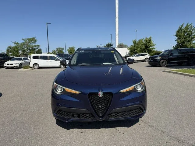 2021 Alfa Romeo Stelvio — photo 2
